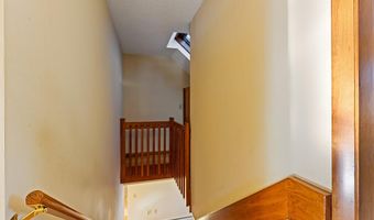 9 Snug Harbor Rd, Belgrade, ME 04917