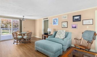 120 Chestnut Ave, Narragansett, RI 02882