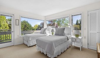 24 Sarahs Path, Amagansett, NY 11930