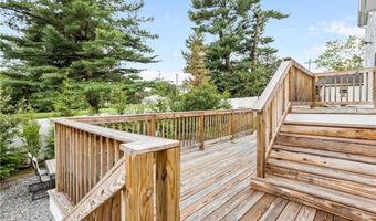 7 Jill Ct, East Providence, RI 02915