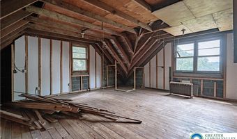 79 Mountain Lake Rd, Belvidere, NJ 07823