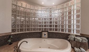 704 ANASAZI Dr, Aztec, NM 87410