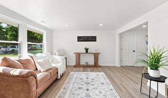 233 S Division St, Auburn, IN 46706