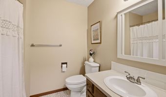4109 N Danbury St, Bel Aire, KS 67220