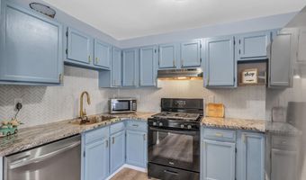 82 Cliffwood Ave W 53, Aberdeen, NJ 07747