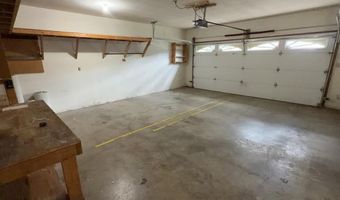 1025 Aspen Dr, Cody, WY 82414