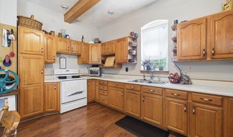 922 3rd Ave, Ackley, IA 50601