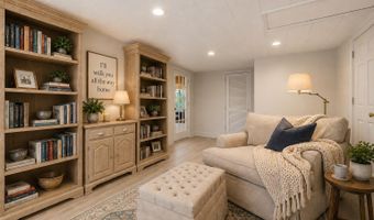 40 Icemeadow Ln, Aberdeen, NJ 07747