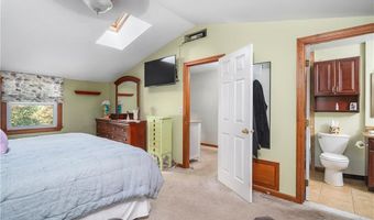 7 Aurora Dr, Cumberland, RI 02864