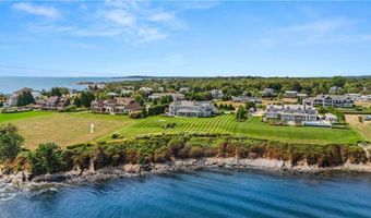 135 Cliff Dr, Narragansett, RI 02882