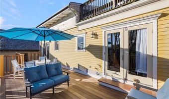 75 Pelham St C, Newport, RI 02840