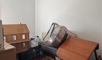 80 Phenix Ave, Cranston, RI 02920