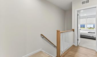 20328 NEWFOUNDLAND Sq, Ashburn, VA 20147