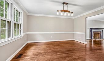 3802 IVANHOE Ln, Alexandria, VA 22310