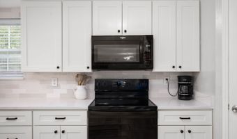 1015 Pebble Ct, Anderson, IN 46013