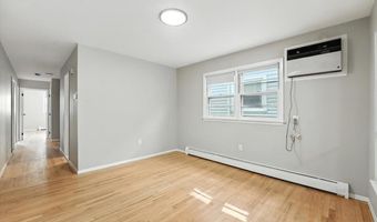 16 OAK St, Bayonne, NJ 07002