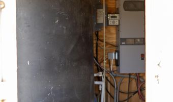 7190 E Red Barrel Rd, Yucca, AZ 86438