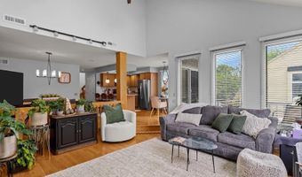 78 Valley Green Ct A, North Providence, RI 02904