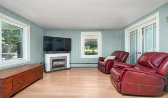 12 Sydney Ln, Cromwell, CT 06416