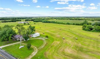 9012 NW State Route 52 Hwy, Amoret, MO 64722