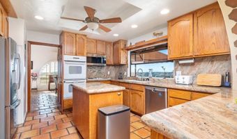 3322 Canonita Dr, Fallbrook, CA 92028