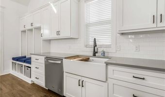 7305 Renee Parker Way, Barling, AR 72923
