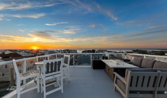 18 Mea Ln, Beach Haven, NJ 08008
