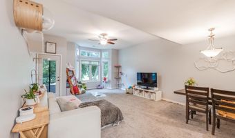 2127 Luann Ln 6, Madison, WI 53713