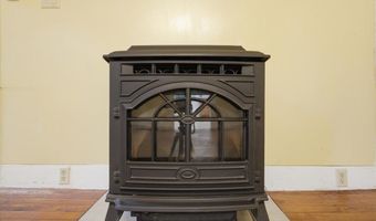 105 Hicks Ave, Bennington, VT 05201