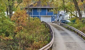 108 Pleasant Valley Rd, Amesbury, MA 01913