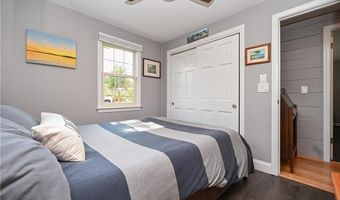 325 Lake Dr, Glocester, RI 02814