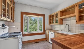 324 Liberty St, Ashland, OR 97520