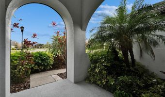 6927 CRESTPOINT Dr, Apollo Beach, FL 33572