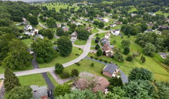 823 Birdie Dr, Abingdon, VA 24211