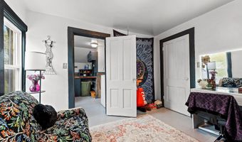 1215 NAVARINO St, Algoma, WI 54201