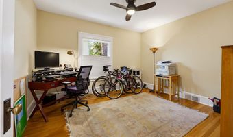 307 N Main St, Ashland, OR 97520