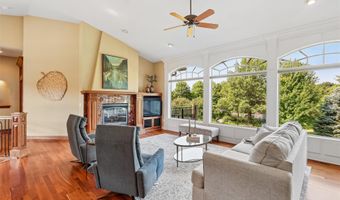 25173 Pin Oak Dr, Adel, IA 50003
