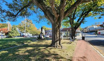 62 Deer Run 62, Bethel, CT 06801