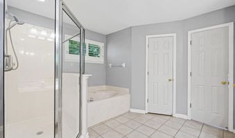 8217 THORNE Dr, Bartlett, TN 38002
