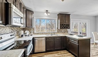 547 Golfwood Dr, Ballwin, MO 63021