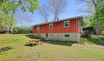 21 Daggett Rd, Attleboro, MA 02703