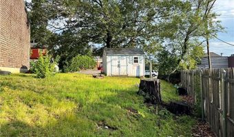 20 Camelia Dr, Cranston, RI 02920