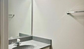 27 Oyster Bay G, Absecon, NJ 08201