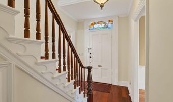 997 Washington St, Bath, ME 04530