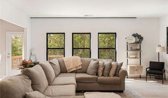 124 Cummings Ct, Ball Ground, GA 30107
