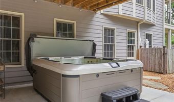 127 Laurel Ridge Dr, Alpharetta, GA 30004