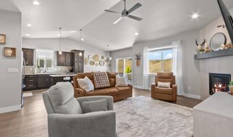5008 CARLA Dr, Cheyenne, WY 82009