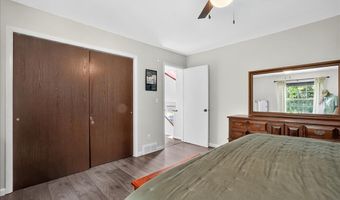 50 Meadow Ln, Albany, NY 12208