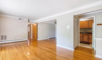 1249 Island Dr 101, Ann Arbor, MI 48105