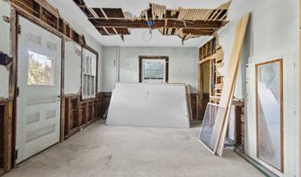 41 Old Farms Rd, Avon, CT 06001